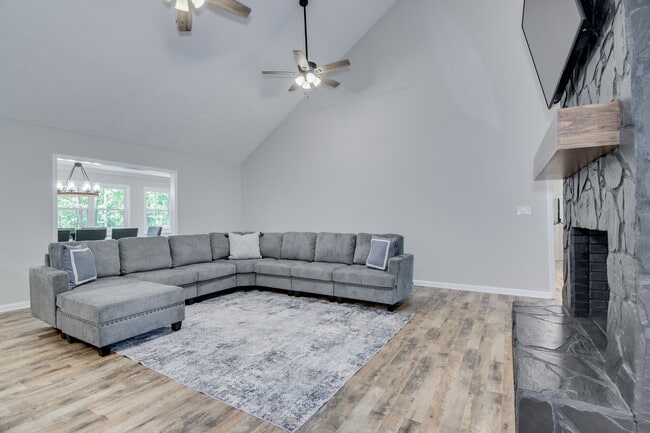 Photo - 219 Jasper Rd