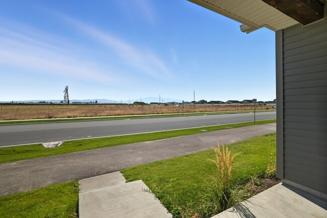 Photo - 11557 Railway Ave