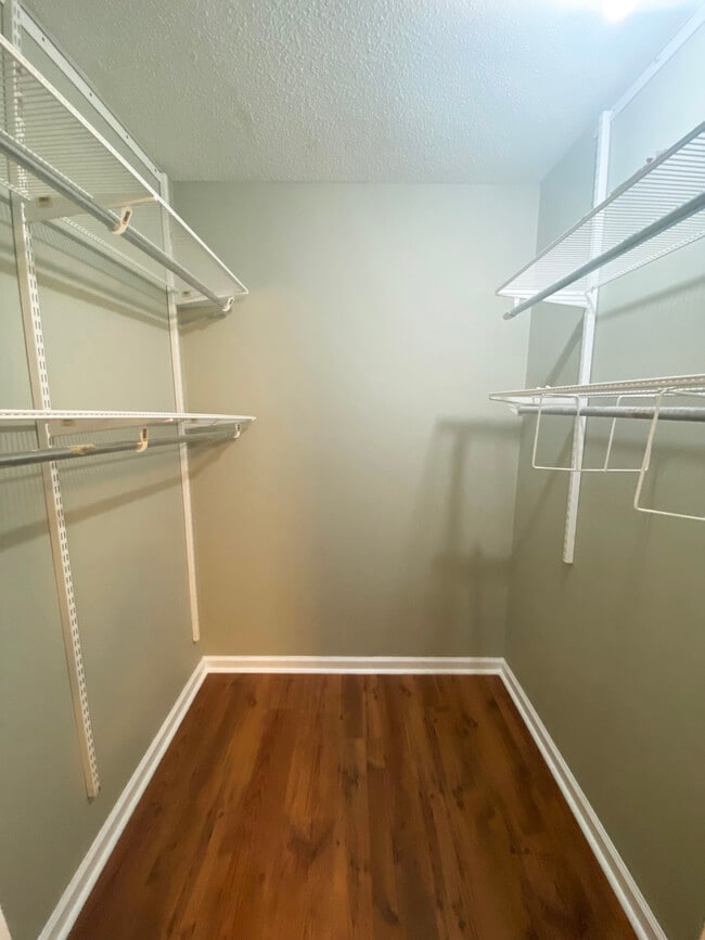 Photo - 513 Granville Ct Unidad 513