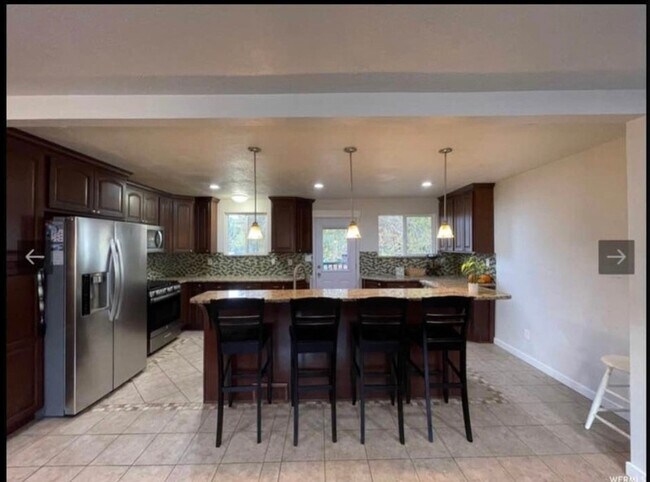 Photo - 360 Mahogany Dr