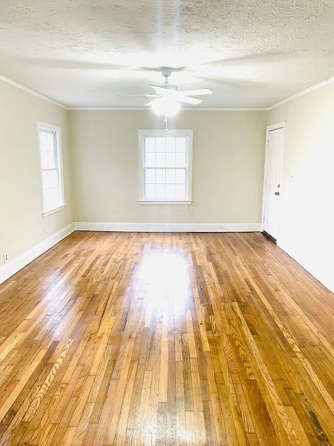 Photo - ** 3 bed 1 bath located close to Jackson Hospital ** Call our self showing number to schedule a t...