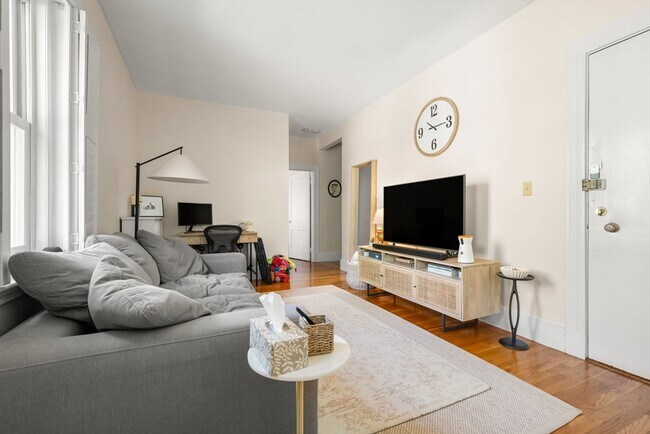 Photo - 109 Winchester St Unit 6