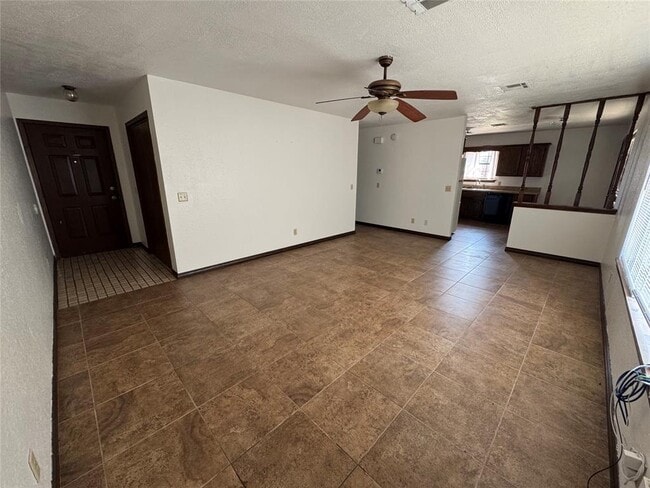 2022 Berry Ave