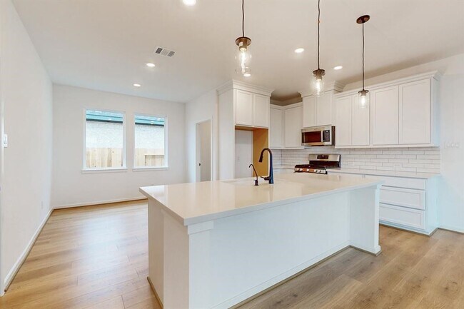 Photo - 21815 Sunshine Cove Ln