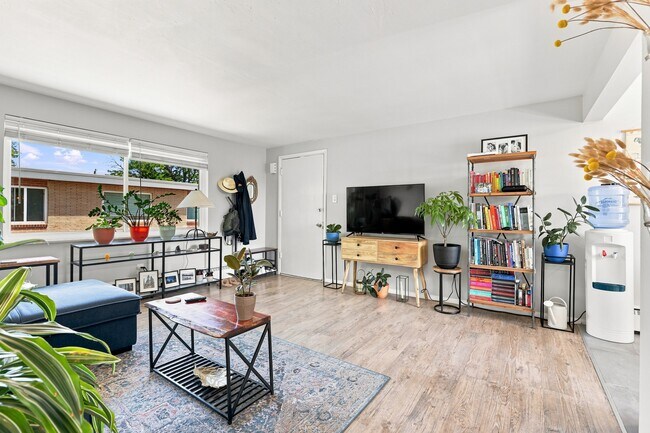 705 Moore St Unit 3