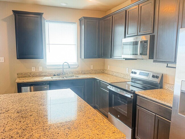 927 James Parker Cir