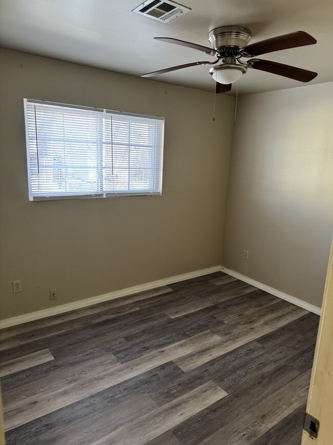 Photo - 1013 W Atlanta Ct