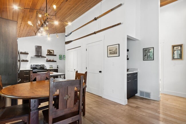 Photo - 2 bedroom, 1 bath house with Whitefish Lak...