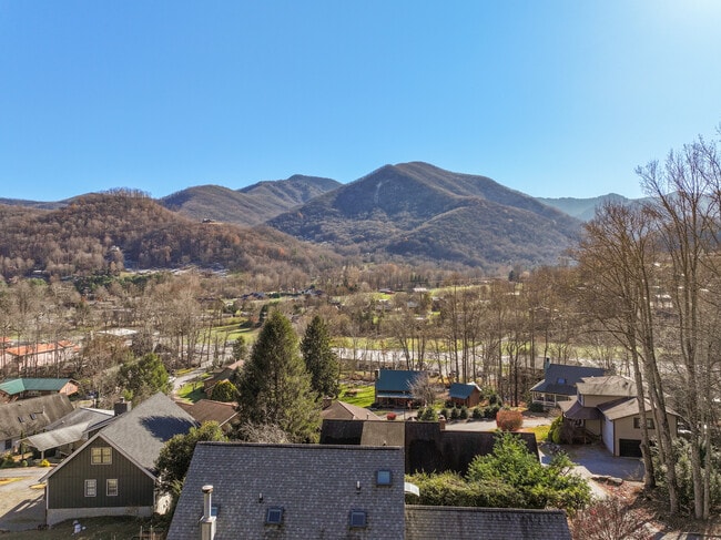 Photo - 168 Valley Creek Dr