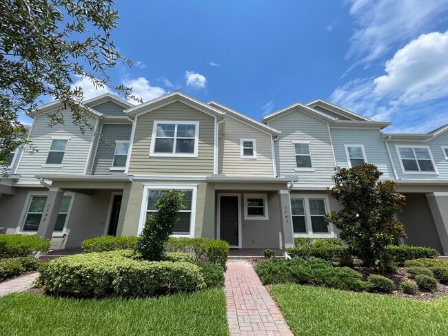 Building Photo - Available Now! Spacious 3-Bedroom Townhome...