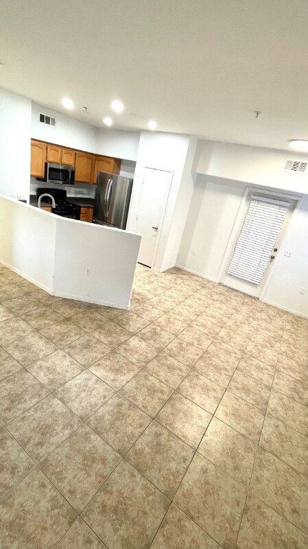 Photo - 10245 S Maryland Pkwy Unidad 144