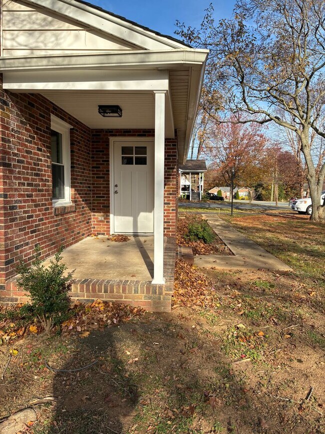 808 Martin Rd