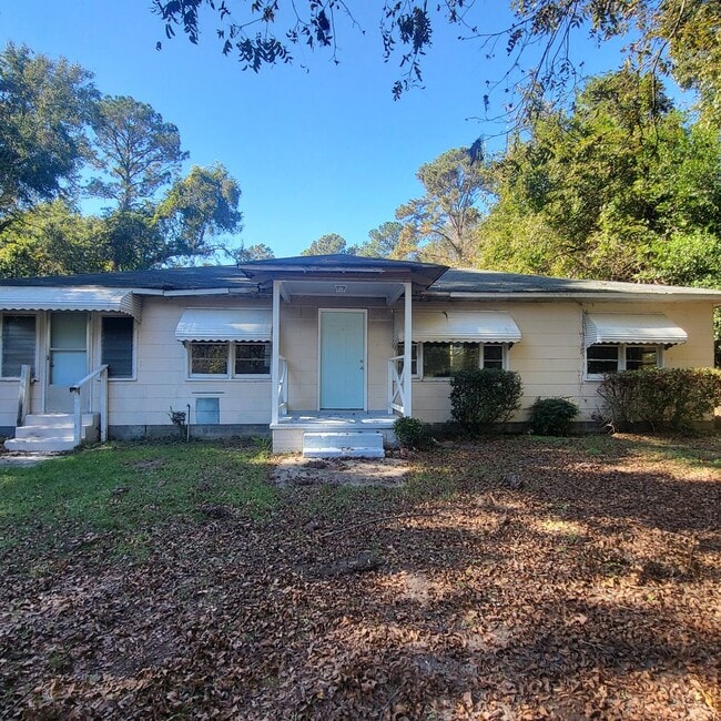 Photo - 112 Circle Dr