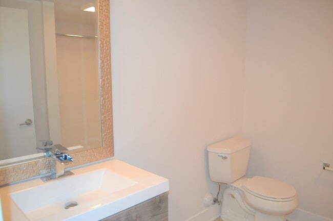 Photo - Jabez Downtown