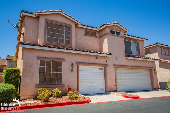 Building Photo - Beautifully Maintained 2Bdm 2Ba Two-Story ... Rental