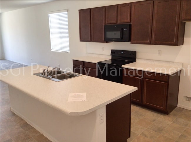 Photo - 246 E Bahamas Dr
