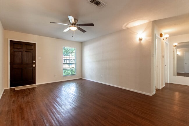 Photo - 511 Hill St