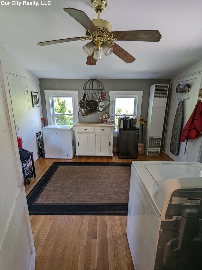 Photo - 140 Grove St Unit 1