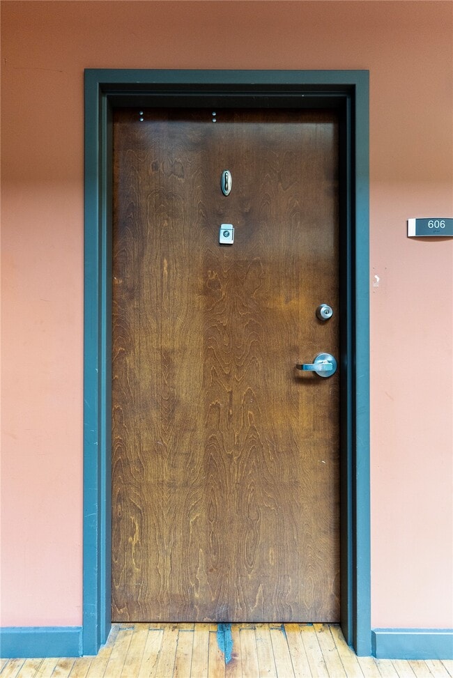 Photo - 1520 Washington Ave Unit 606