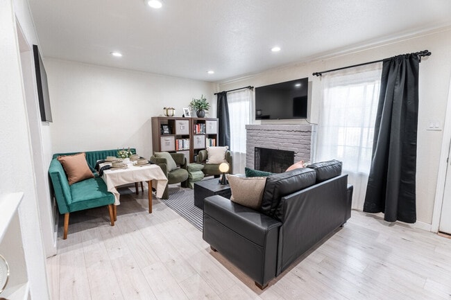 Photo - 2292 Addison Ave Unit SI ID1511667P