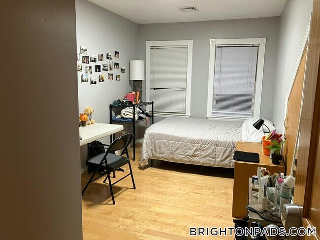 Building Photo - 1778 Commonwealth Ave Rental
