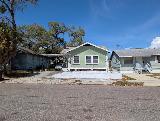 Building Photo - 771 14th Ave S