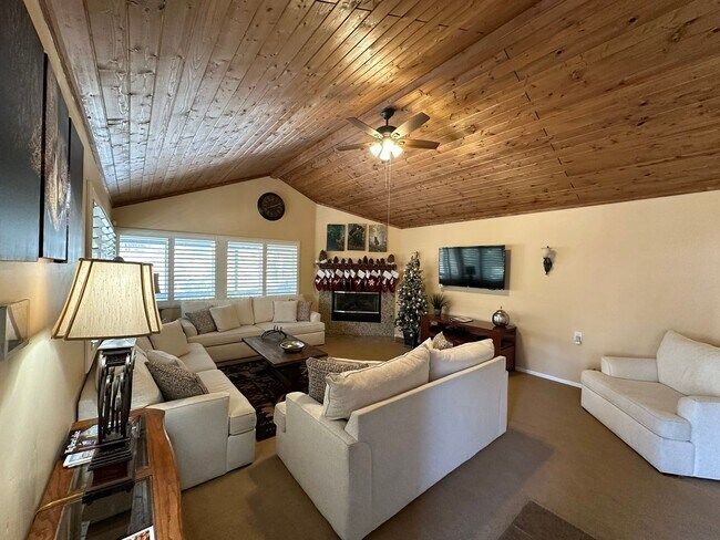 200 E Rainbow Blvd