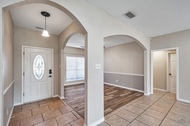 Photo - 3 Bed 2 Bath Home Ready To Rent ASAP!