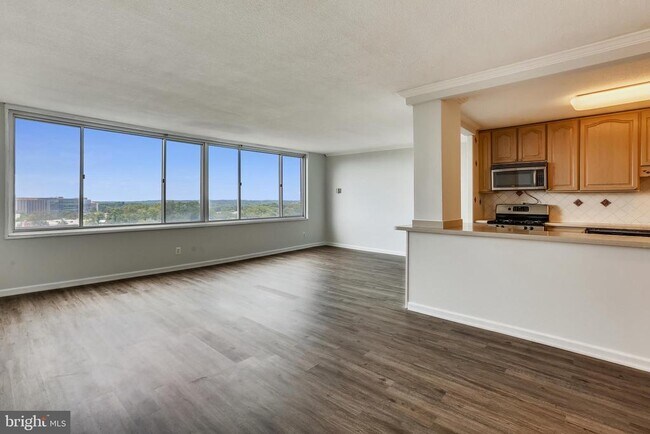 Photo - 11801 Rockville Pike Unidad 1113