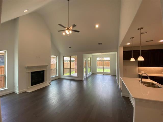 Photo - 405 Ambrose St