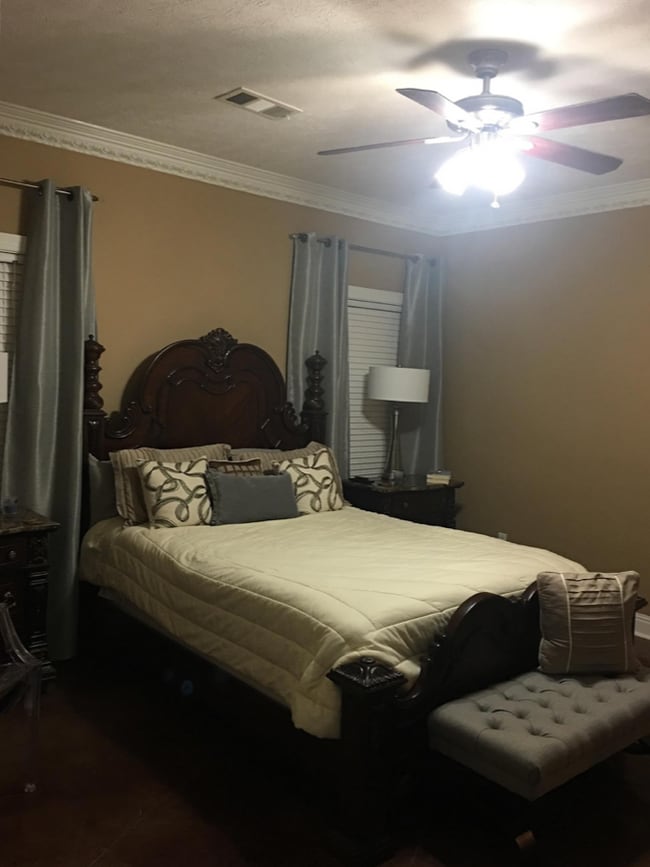 405 Scarlet Cove