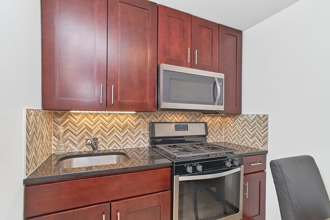 Photo - Beautiful 1 Bedroom Apartment in Kensingto...