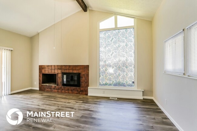 Photo - 2475 Lawndale Ave