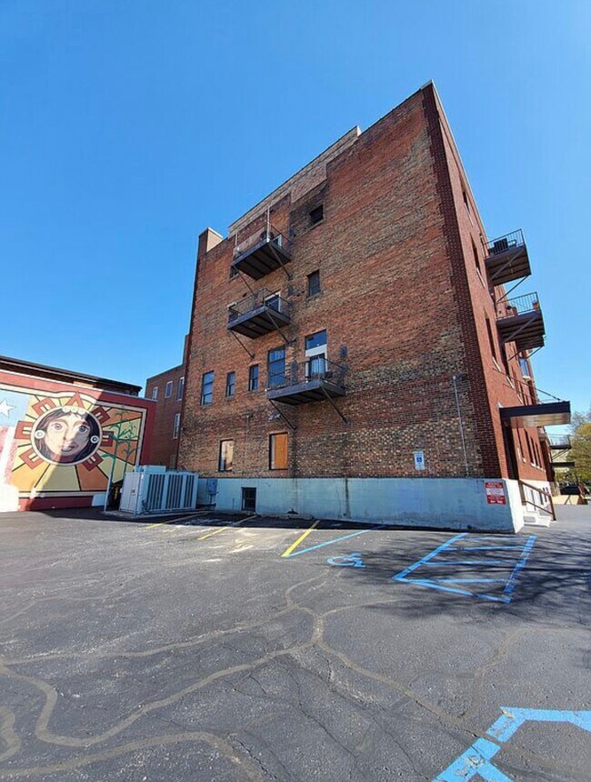 Photo - 17 W 10th St Unit 290