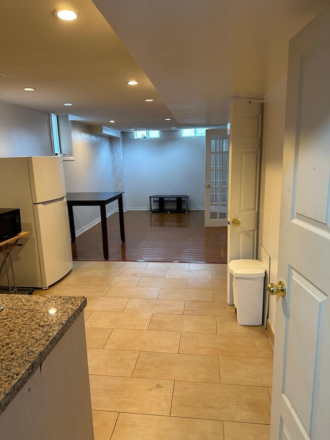 Photo - 6 Warnford Cir Unit 1
