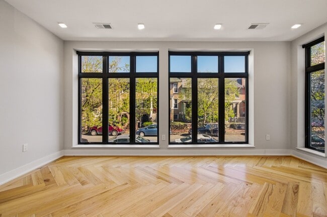 Building Photo - 1345 K St SE