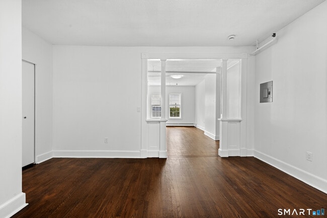 Photo - 187 Bank St Unit 302
