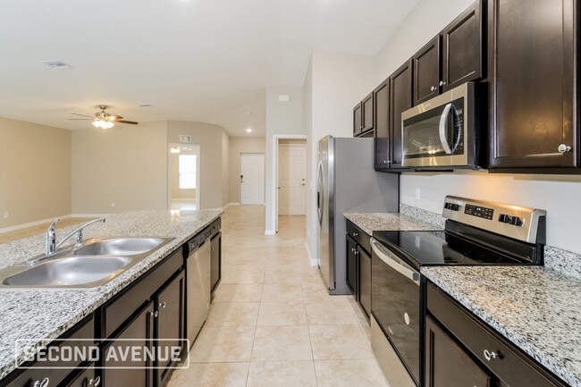 Photo - 371 Dadeville St SE