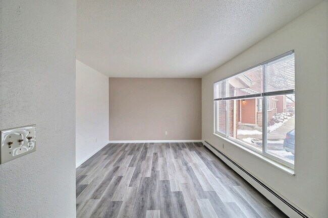 Living Room - 919 44th Avenue Ct Unit C