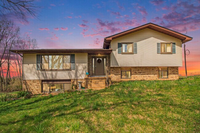 Photo - 8535 Scully Rd
