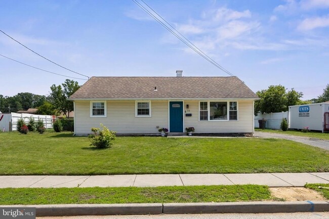 Photo - 22 Holly Dr House