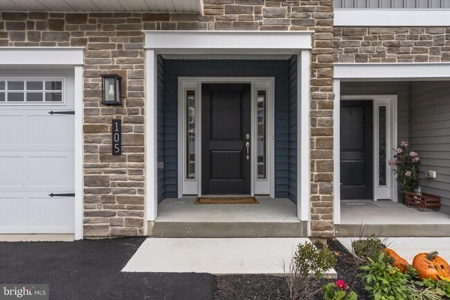 Photo - 105 Higher Rock Ct