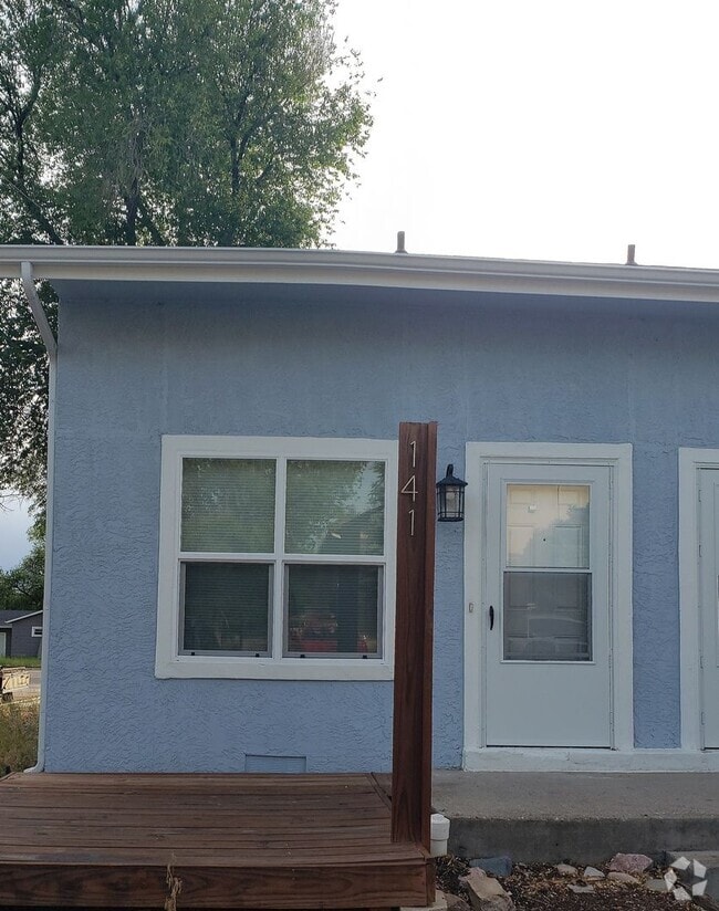 Building Photo - Move in Ready Home on Wellington