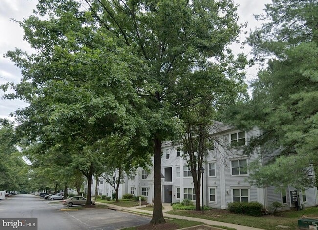 Building Photo - 2806 Clear Shot Dr Unit 3