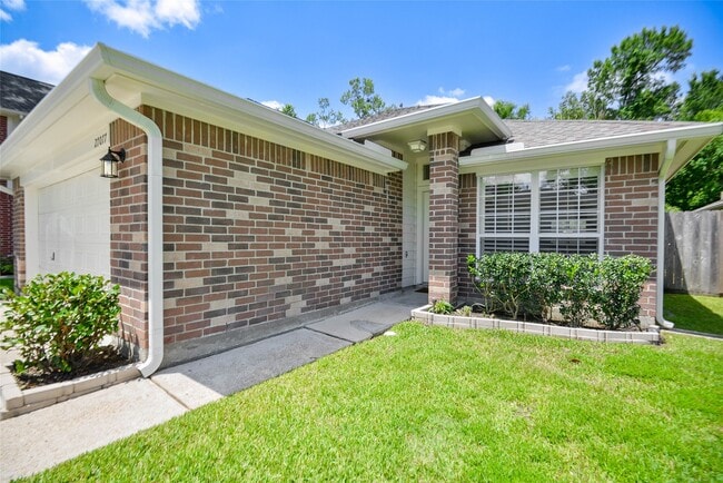Photo - 27077 Crown Chase Dr
