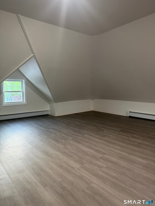 Photo - 11 Strant St