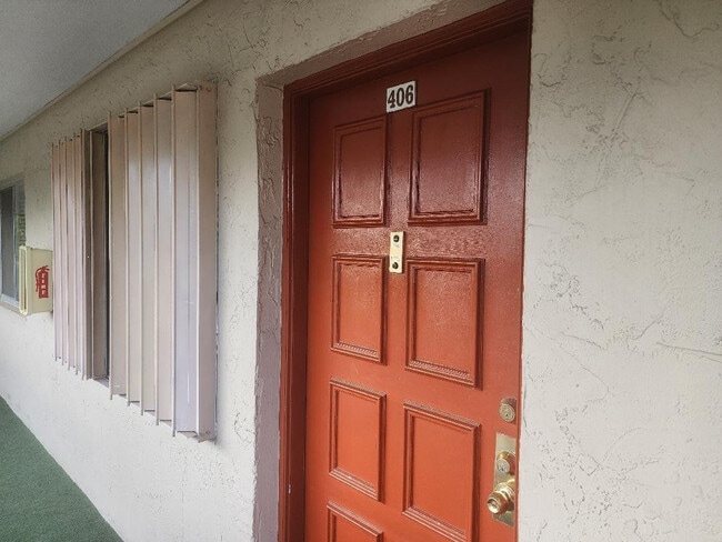 Photo - 3591 Inverrary Dr Unit 406