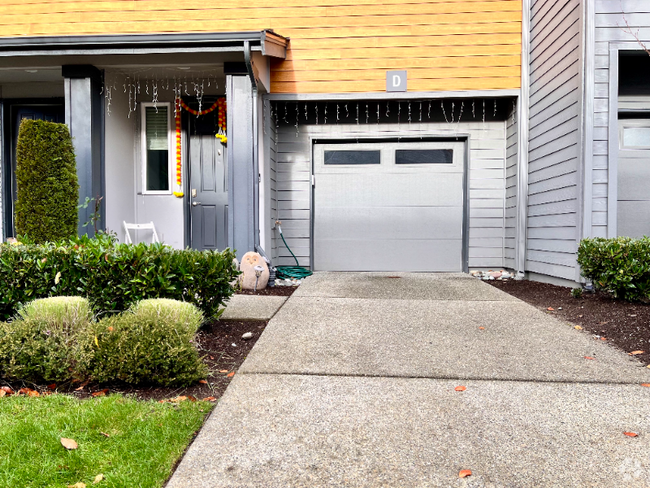 Building Photo - 19405 36th Ave SE Rental