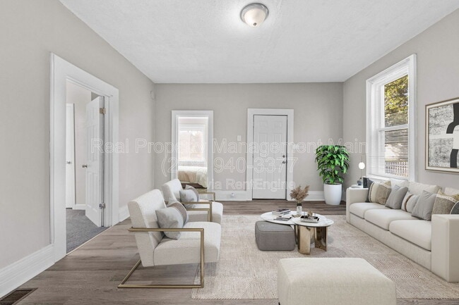 Building Photo - 3707 Hunt St Unit 1