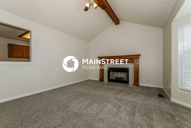 Photo - 3 Bedroom Pet-Friendly Home in INDEPENDENCE, MO with Main Street Renewal